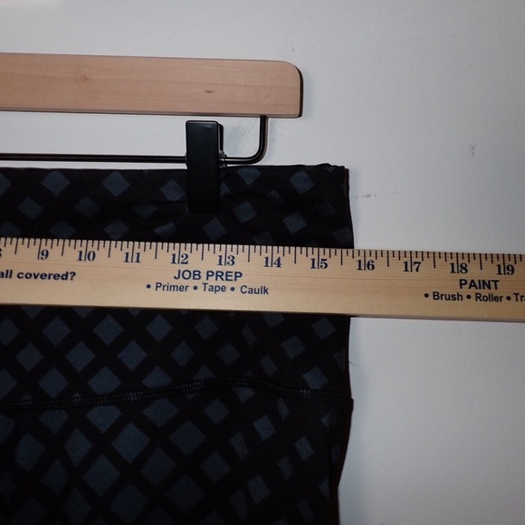 The North Face Women’s Black and Gray Diamond Print Flashdry Leggings size L - Picture 11 of 12